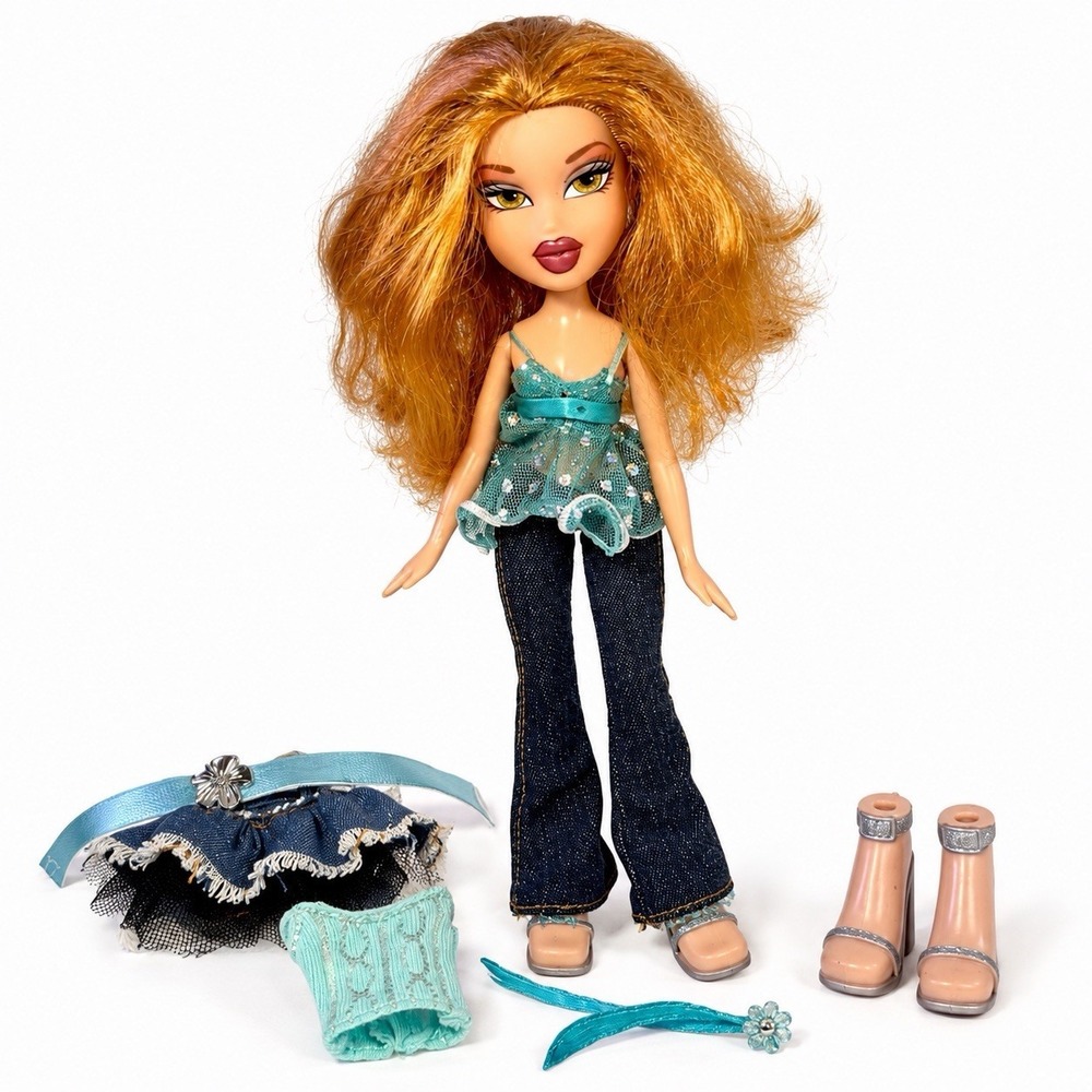 2005 Bratz Step Out Meygan Fashion Doll MGA 5th Anniversary 2nd Outfit Shoes
